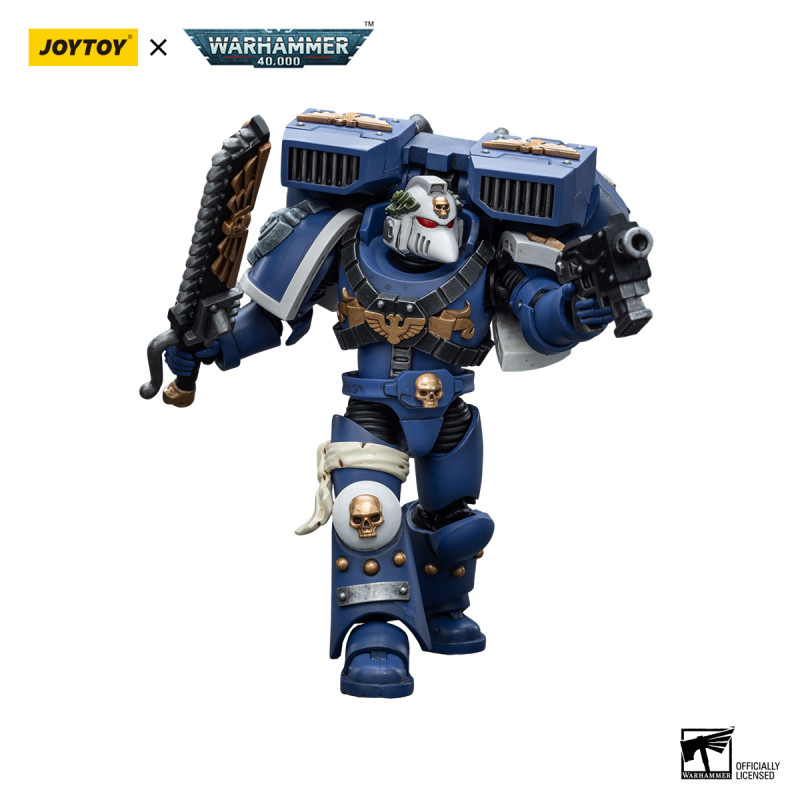 Ultramarines Vanguard Veteran with Chainsword and Bolt Pistol
