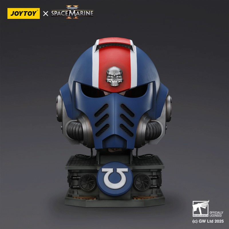 Ultramarines Lieutenant Titus' MkX Helmet & Display Stand