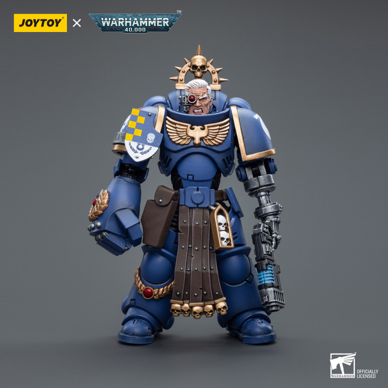 Ultramarines Lieutenant with Power Fist