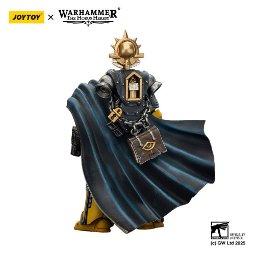 Imperial Fists Librarian Consul with Force Axe and Bolt Pistol