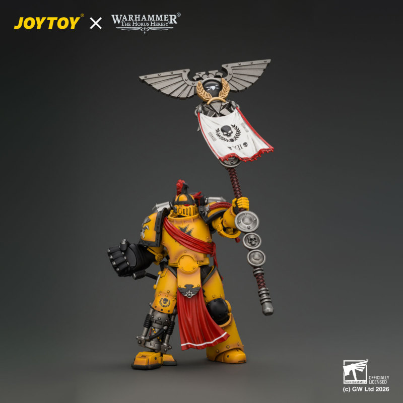 Imperial Fists Herald Consul with Icon of Allegiance, Bolt Pistol and Power Fist